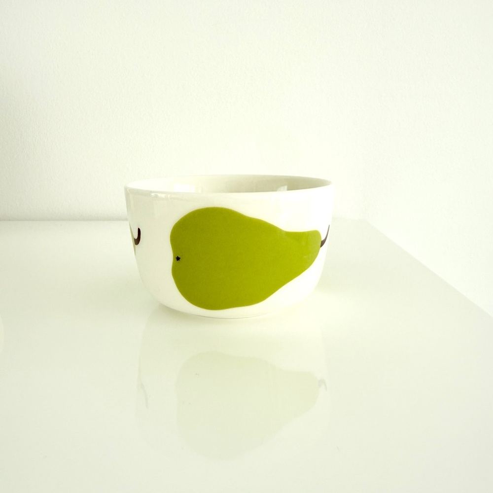 Marimekko Päärynä Oiva green pear bowl